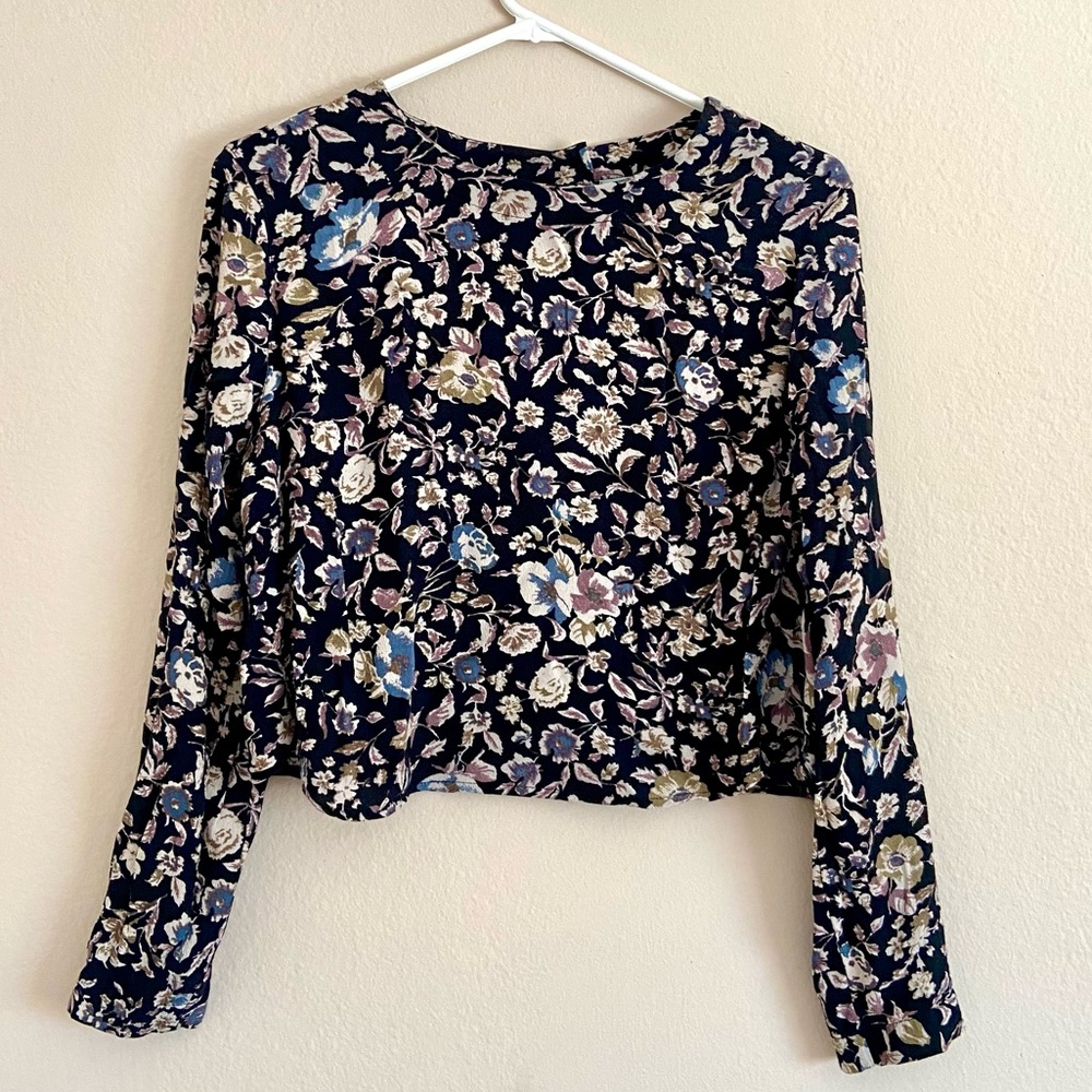 Kimchi Blue floral flowy top Size Large